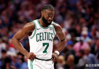 凯尔特人压倒马刺，杰伦布朗独揽高分