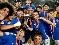 意大利大胜瑞典，欧洲杯强势晋级