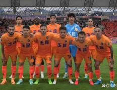 上海海港战胜广州恒大，稳占榜首位置的简单介绍