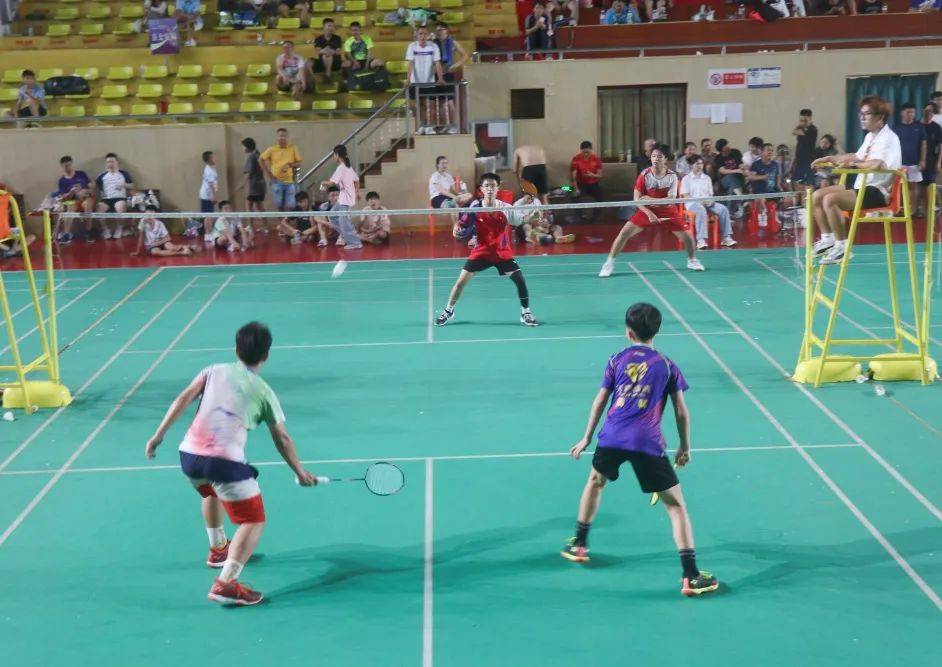 JackeyLove迎来七赛季出色发挥，RNG观众热烈欢呼！